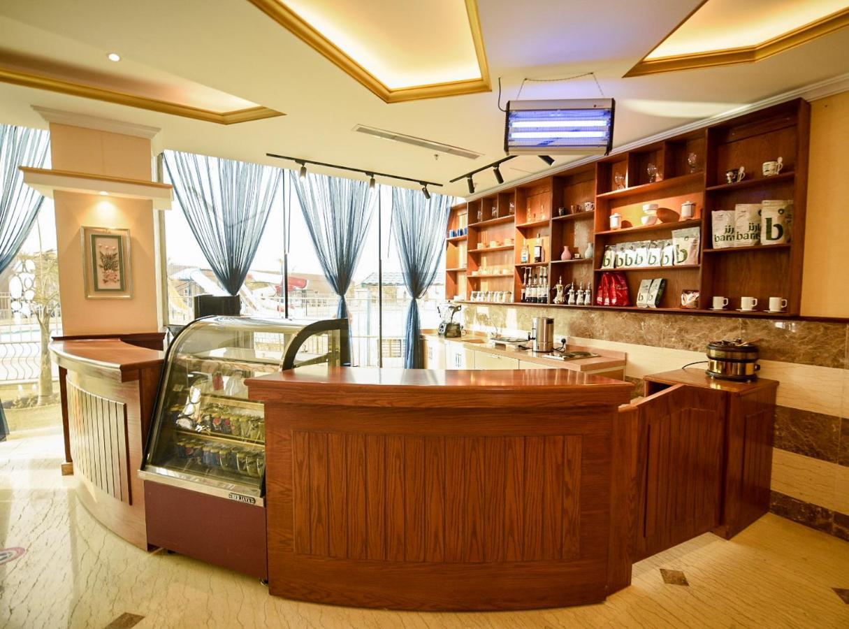 Hotel & Resort Golden Marina Janbu Zewnętrze zdjęcie