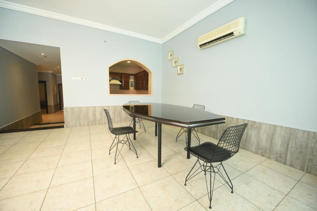 Hotel & Resort Golden Marina Janbu Zewnętrze zdjęcie
